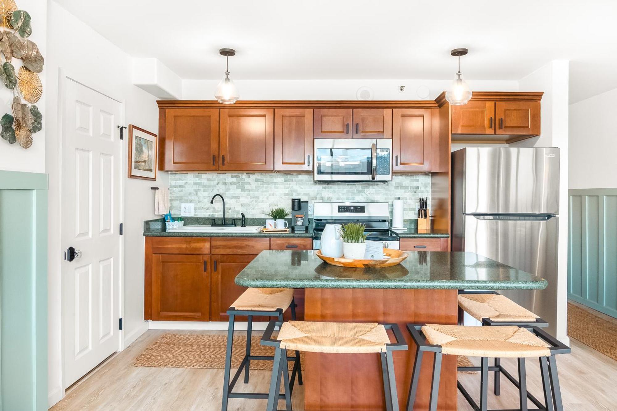 Mountain View Condo W/ King-Size Bed, Free Parking Honolulu Bagian luar foto