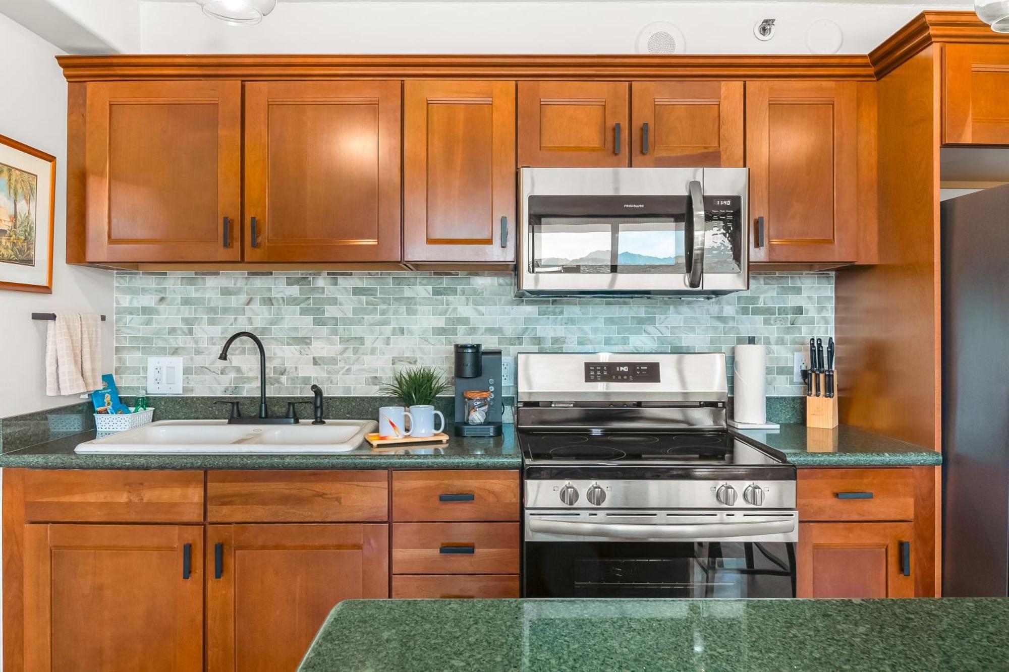 Mountain View Condo W/ King-Size Bed, Free Parking Honolulu Bagian luar foto
