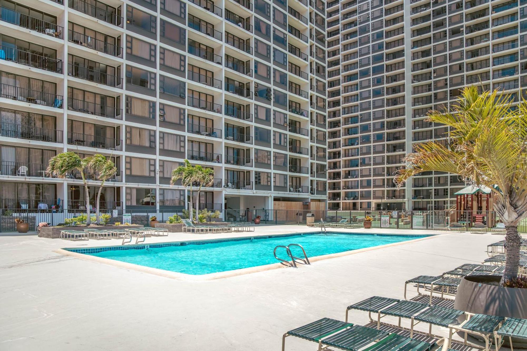 Mountain View Condo W/ King-Size Bed, Free Parking Honolulu Bagian luar foto